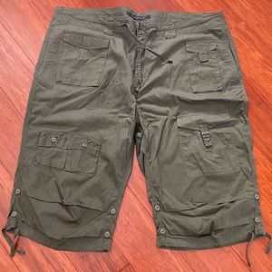 SEAN JOHN MEN CARGO SHORTS.